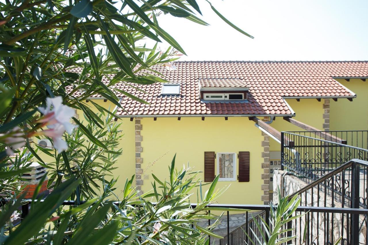 Suntime Apartment Tivat Extérieur photo
